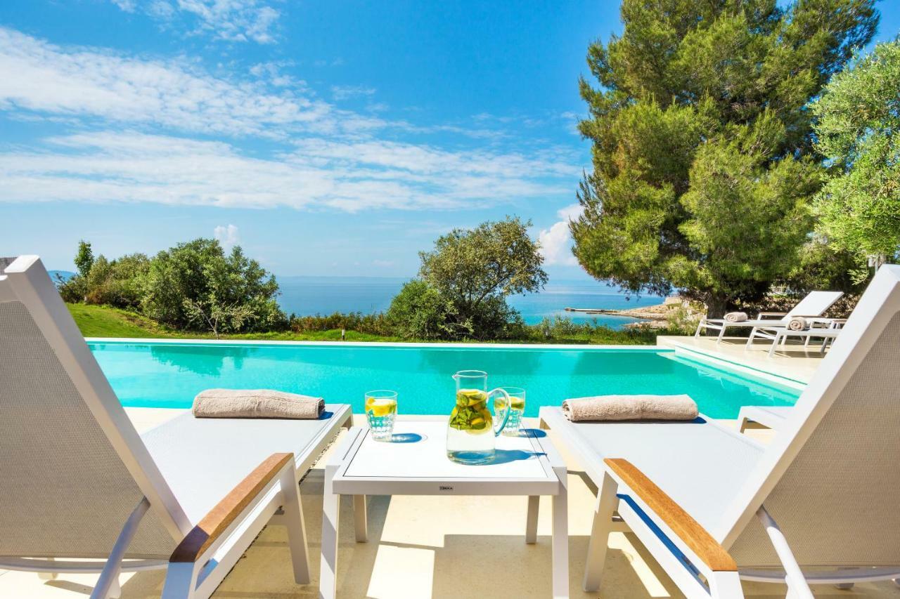 A&A Luxury Beach Villas 니키티 외부 사진